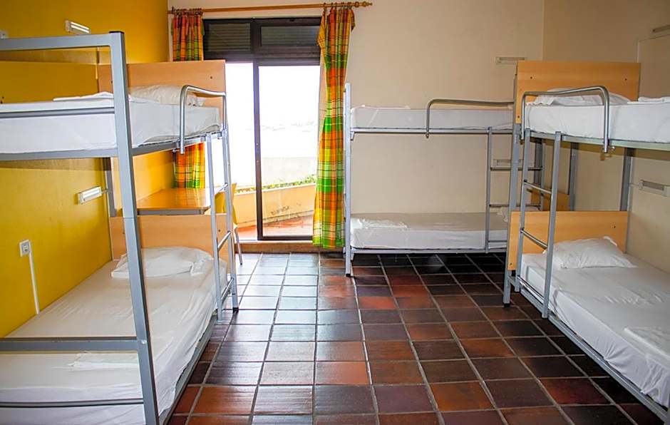 HI Almada - Pousada de Juventude