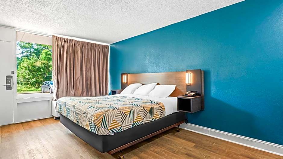 Motel 6 Hammond, LA - I 12 - I 55