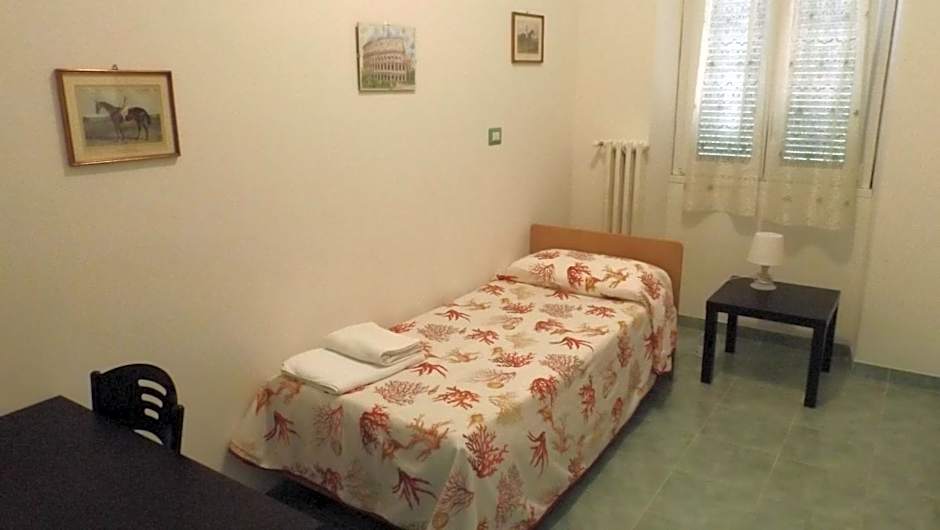 Photo 1 of 4 of Single Room