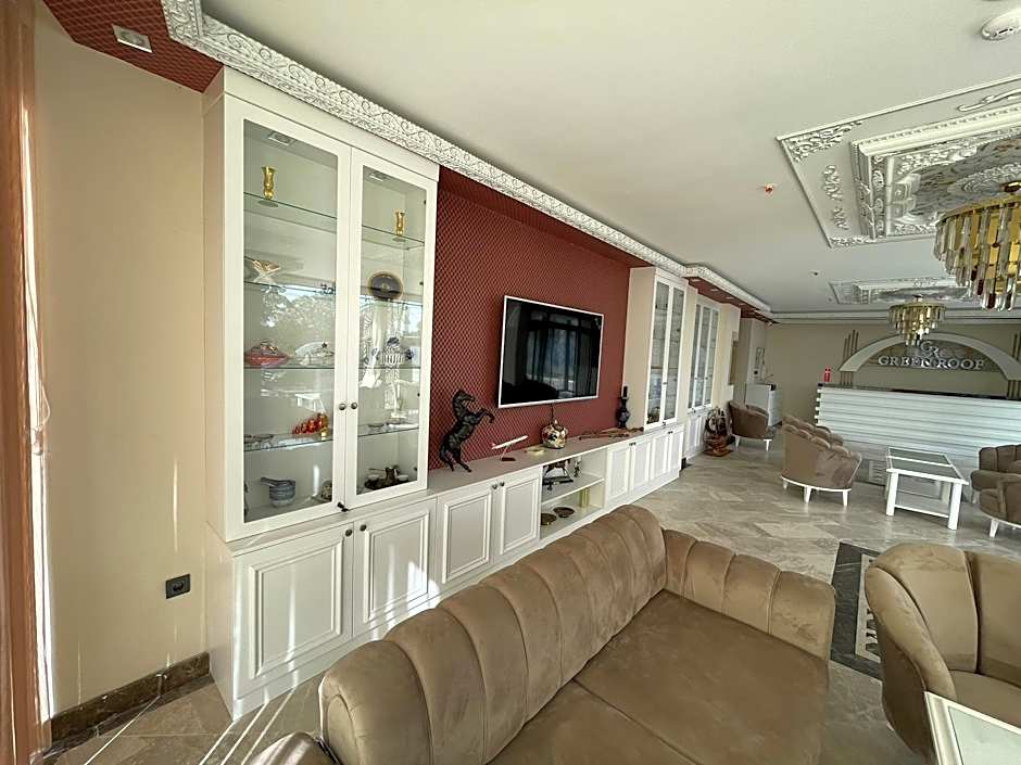 GREEN ROOF BOUTIQUE HOTEL