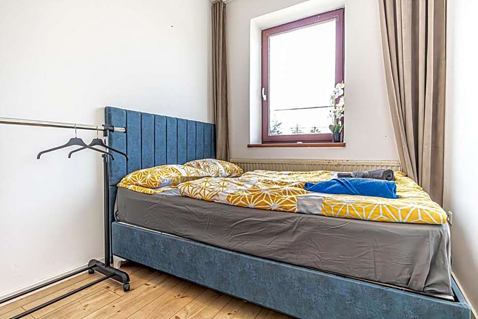 Comfy Rooms in Shared villa with Terrace and Garden