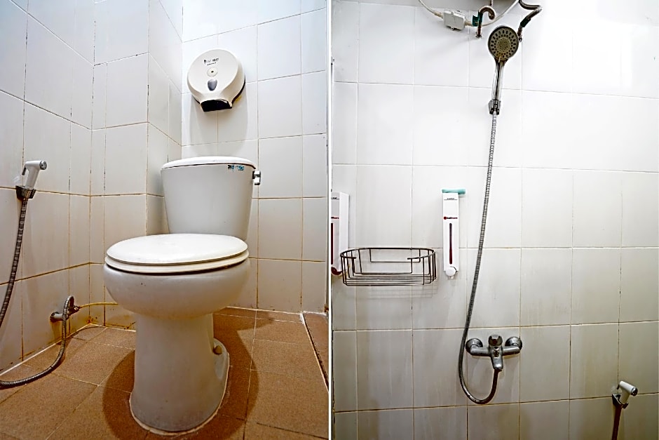 OYO Flagship 90890 Bratang Gede Residence