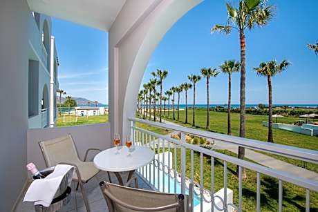 SUPERIOR DOUBLE SEA VIEW FIRST ROW