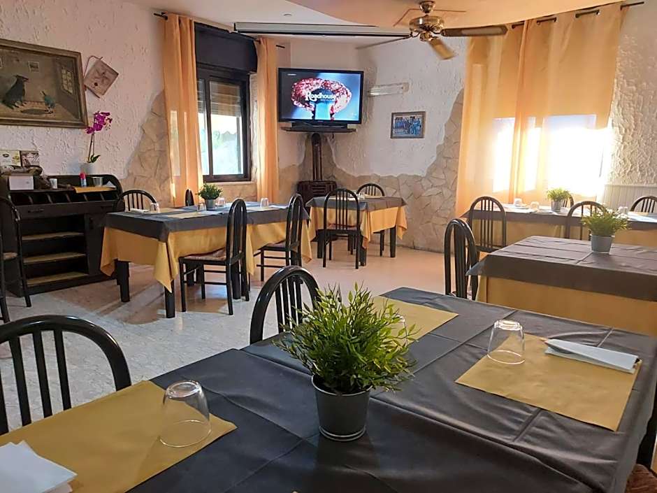 Albergo Ristorante Bar Pizzeria La Lanterna