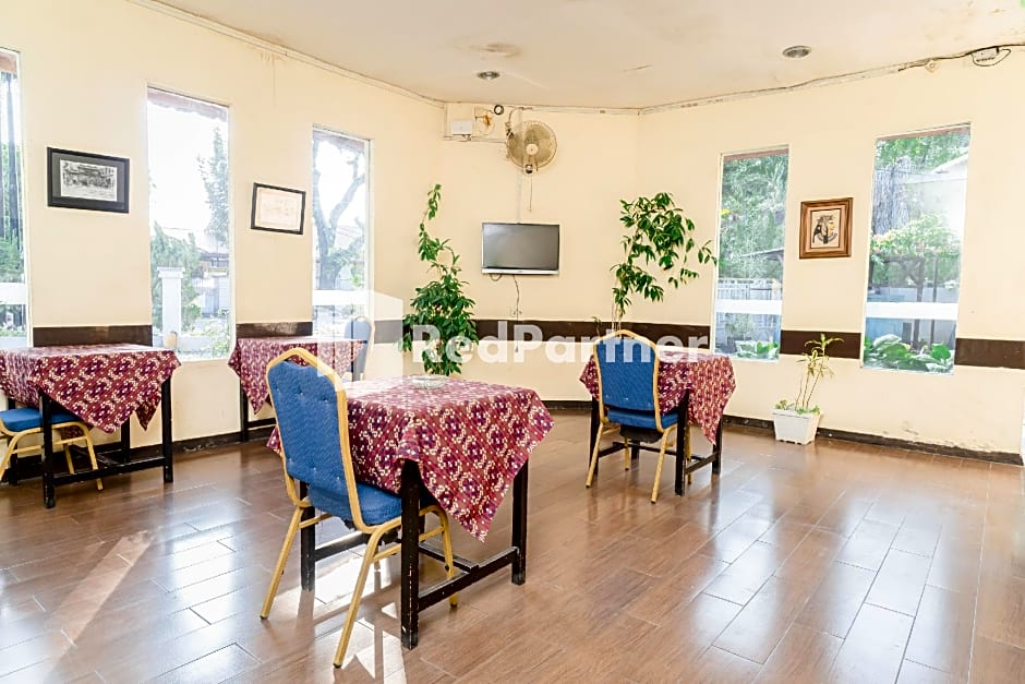Cherry Pink Hotel Medan Mitra RedDoorz
