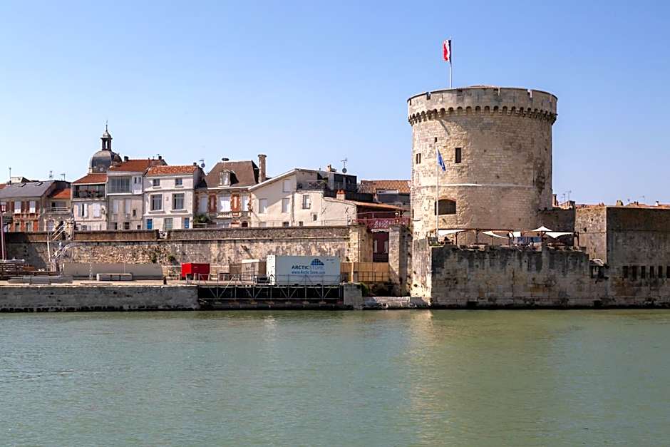 Tour de Nesle La Rochelle Vieux Port 3 etoiles