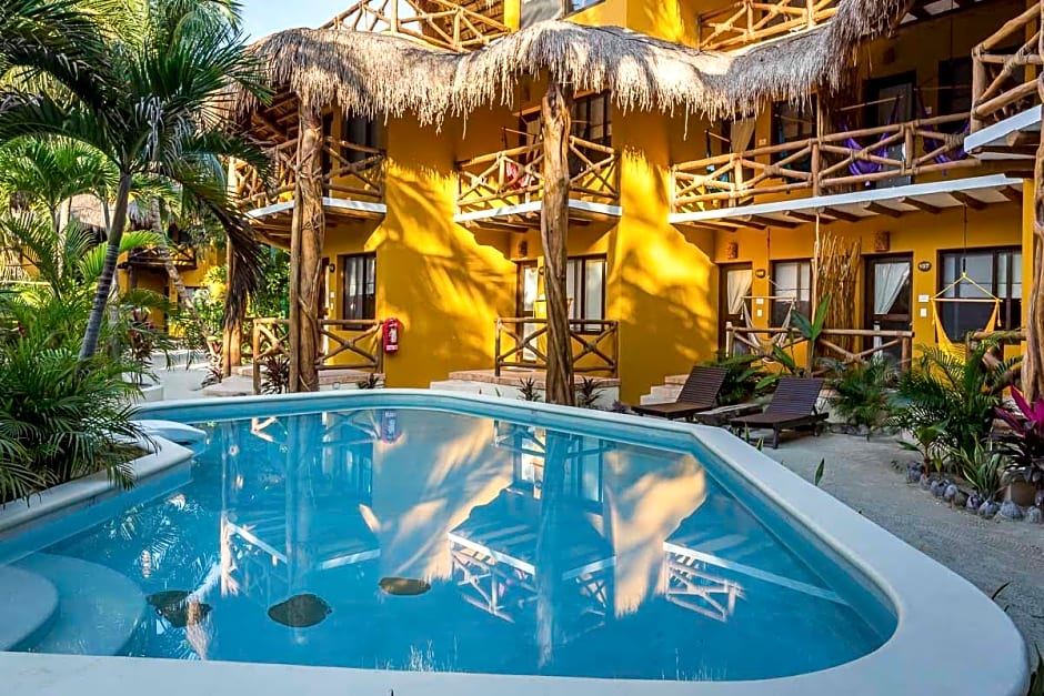 Holbox Dream Beachfront Hotel