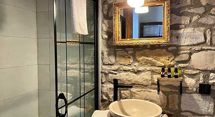 Urla Taş Konak Otel
