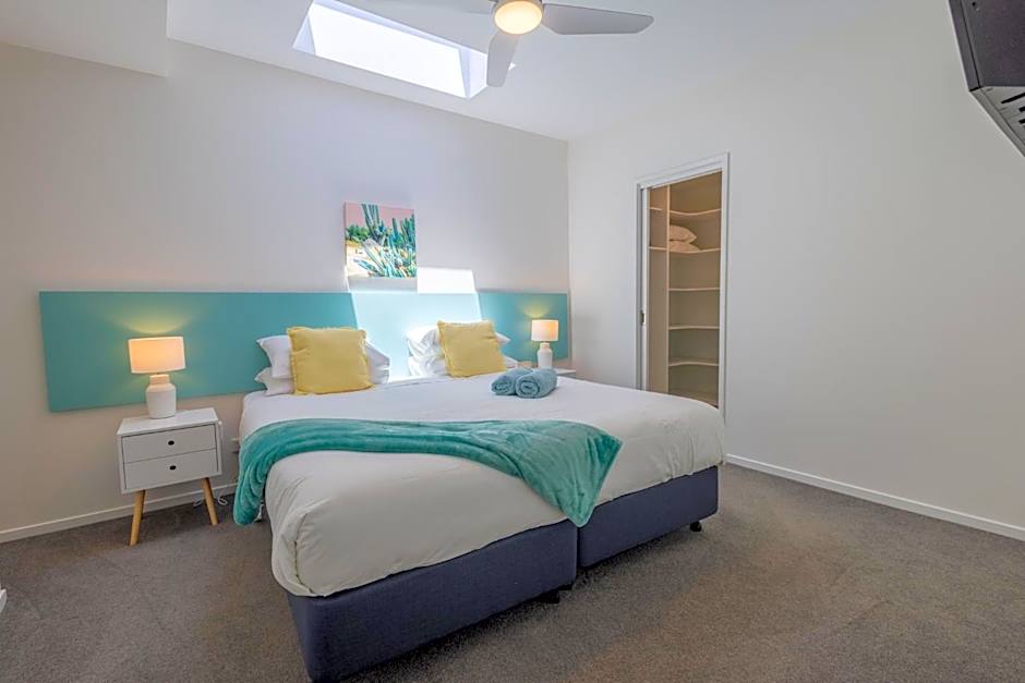 Botanic City Apartments