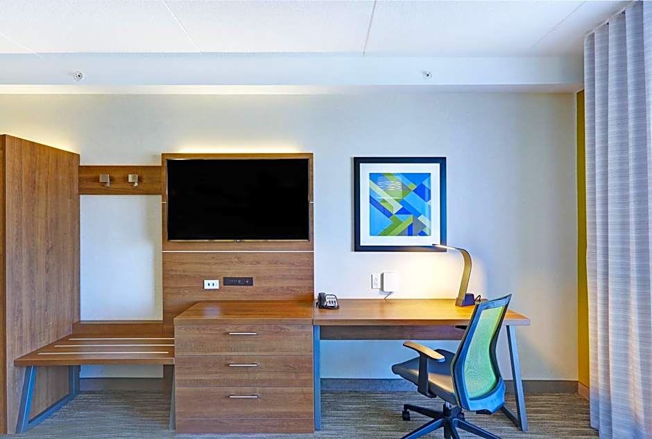 Holiday Inn Express Hotel & Suites - Woodstock By IHG