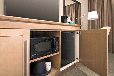 2 QUEEN MOBILITY ACCESS TUB STUDIO NOSMOK