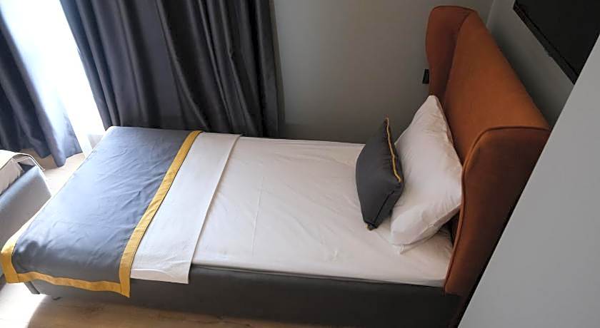 The Pearl Airport Hotel