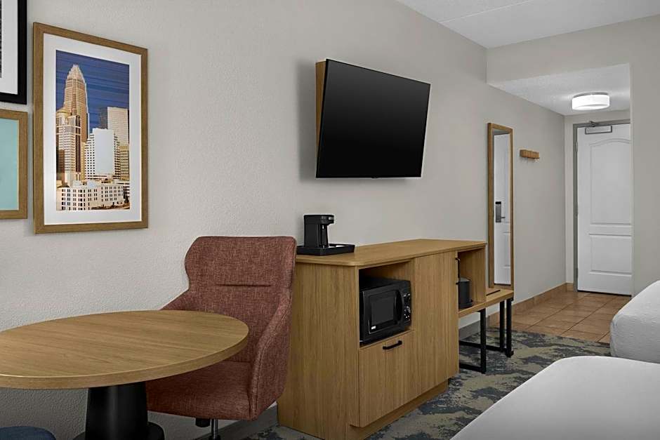 Hampton Inn By Hilton And Suites Charlotte Huntersville