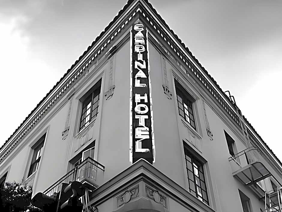 Cardinal Hotel