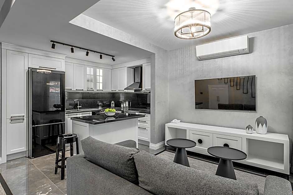 Ena Boutique Hotel & Residences