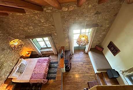 Deluxe Family Suite with Balcony and Fireplace