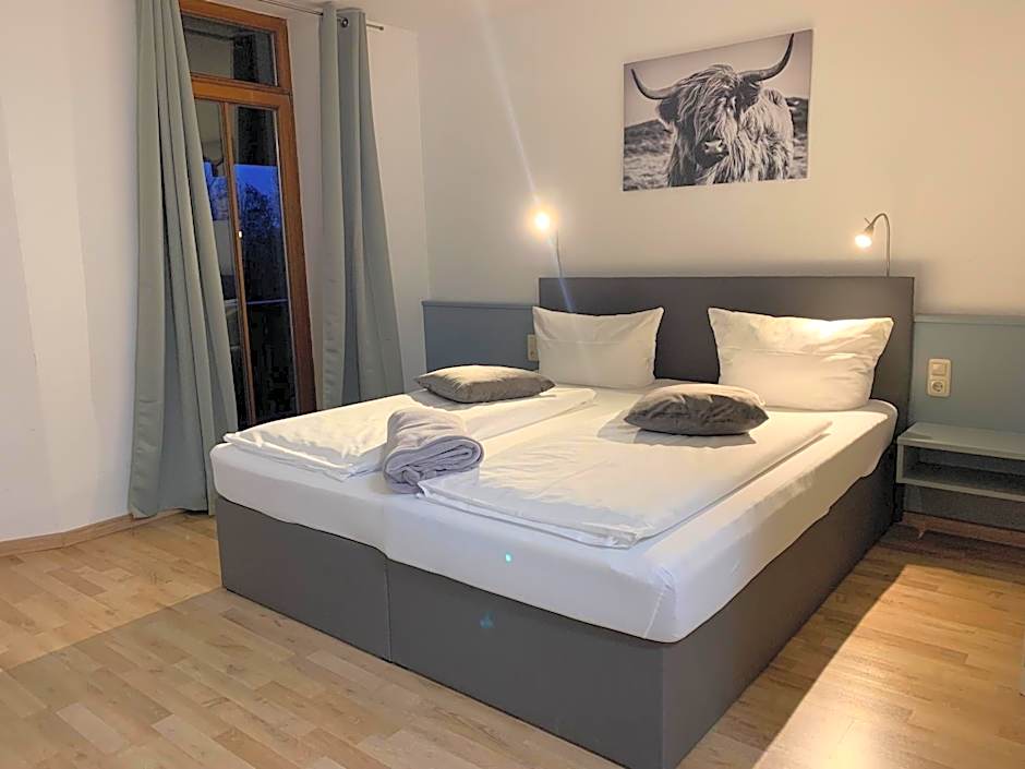 Photo 1 of 2 of Double Room