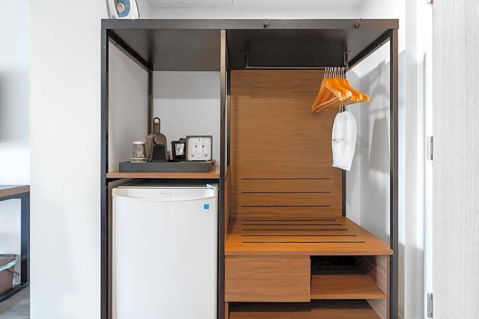 YWCA Hotel Vancouver