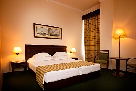 Double or twin sea view