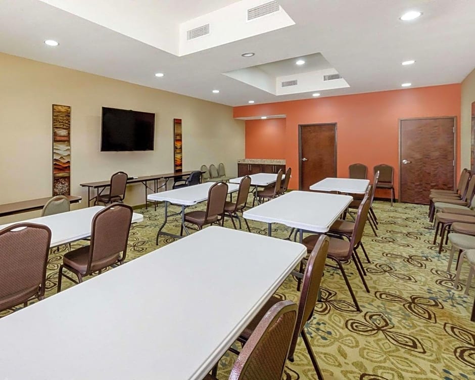 Comfort Suites Cotulla near I-35