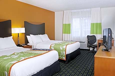 Room, 2 Queen Beds (Mobility/Hearing Accessible, Tub) (2 Queen Beds)