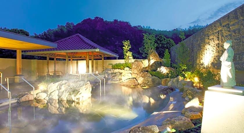 Mercure Kochi Tosa Resort & Spa