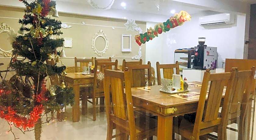 Daffodils Spice Court