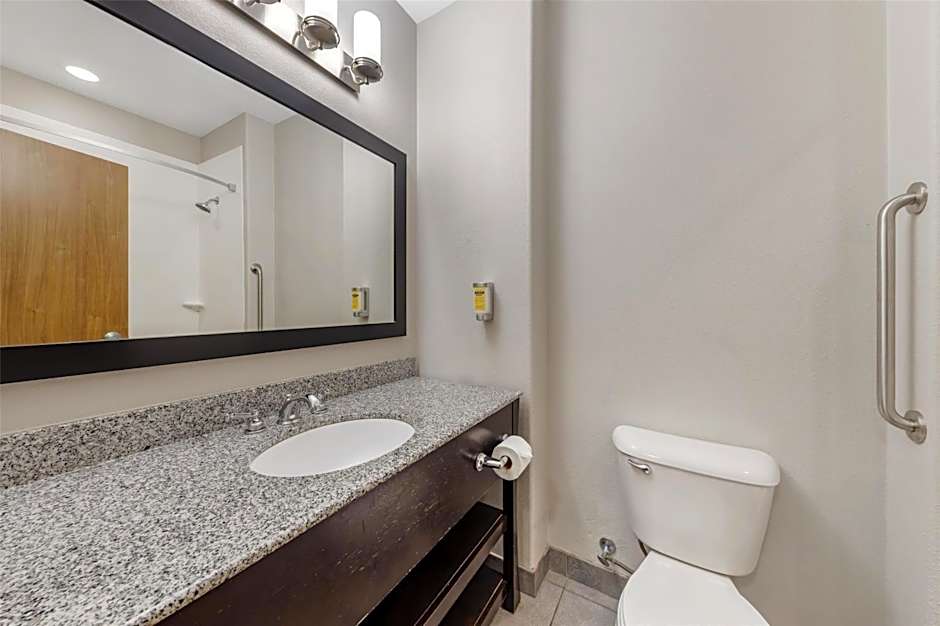 Best Western Plus Sand Bass Inn & Suites