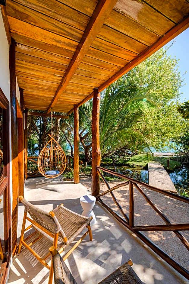 Azulea Bacalar Hotel & Spa - Lagoon Front