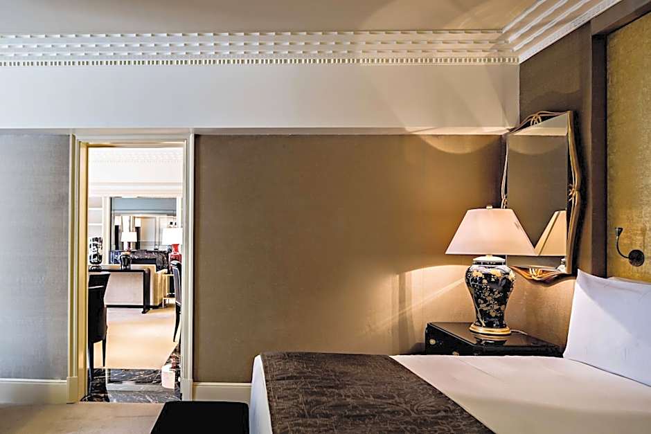 Prince de Galles, a Luxury Collection hotel, Paris