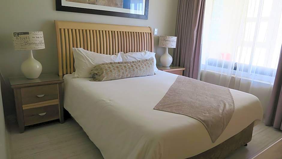 Lagoon Beach Hotel Apartments