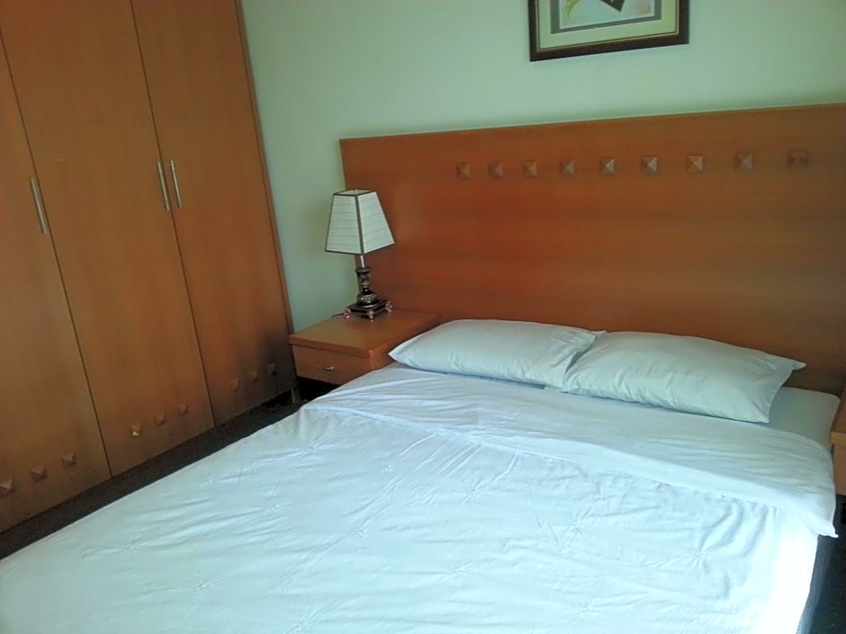 Dorcas Service Apartment - Marina Court