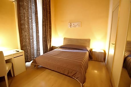 Deluxe Double Room with Extra Bed