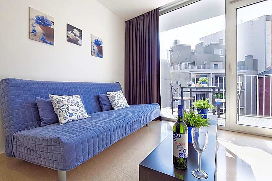 Charmsuites Paralel Apartments