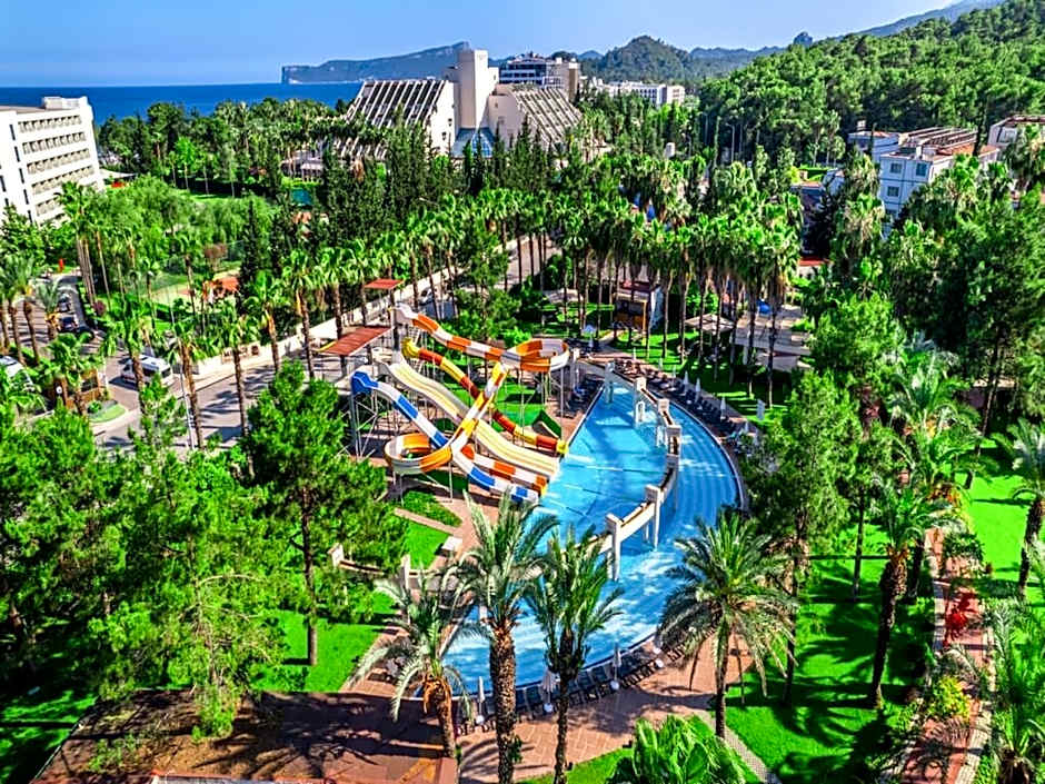 Queen's Park Resort Goynuk