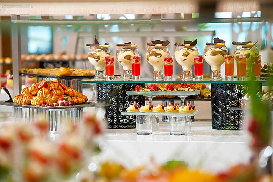 Astoria Hotel All Inclusive- Private Beach & Beach Club