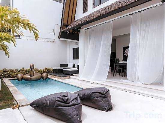 Villa Manis Kecil