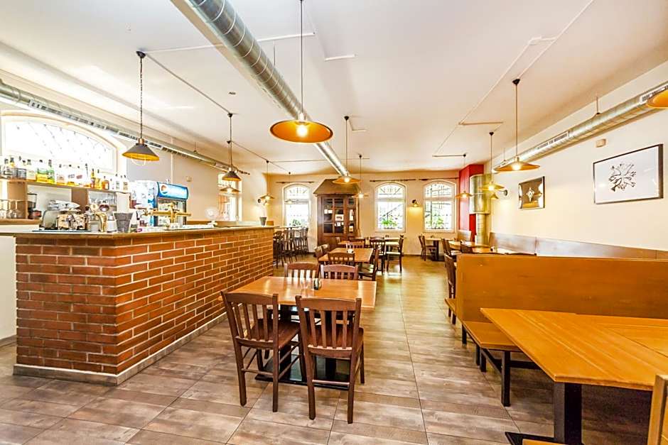 Nová Hospoda - Hotel & Restaurant