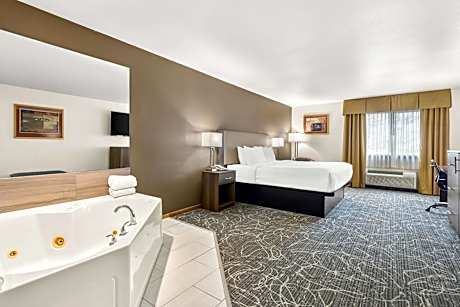 King Suite with Spa Bath