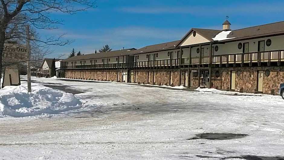 Driftwood Motel