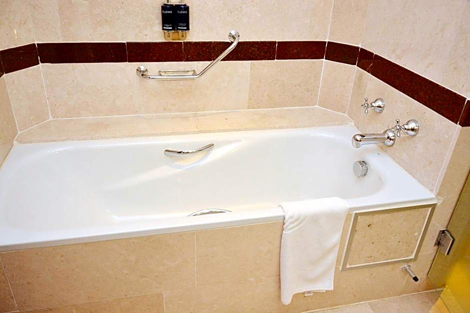 Kampala Serena Hotel