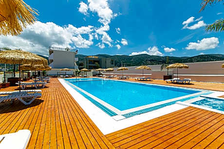 Triton Hotel