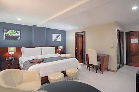 Deluxe 1 King Bed
