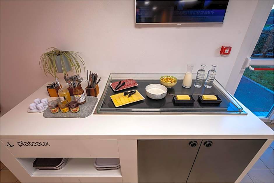 Première Classe Roissy - Aéroport CDG - Le Mesnil-Amelot