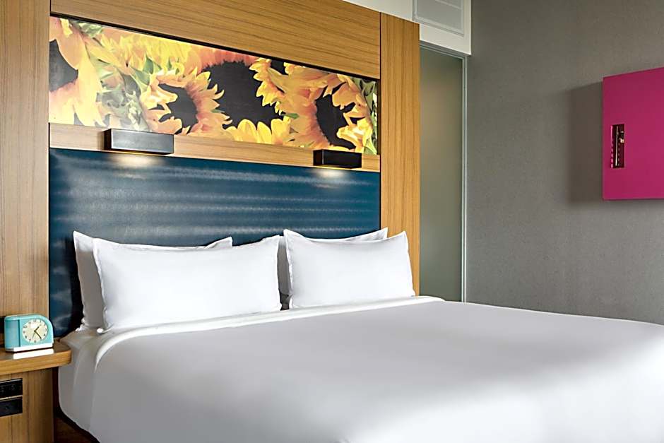 Aloft Dallas Downtown