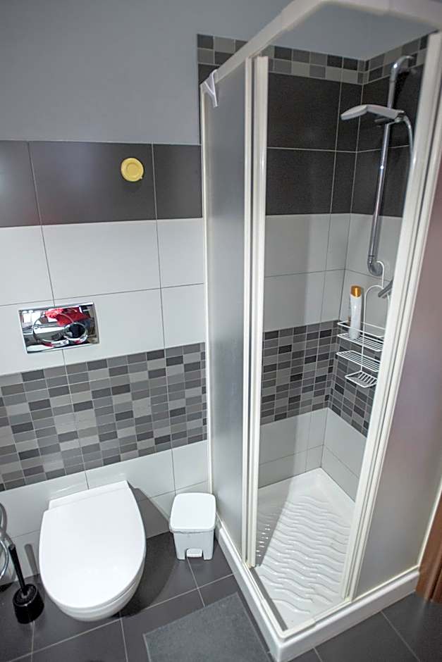 B&B LAVIKA PEDARA