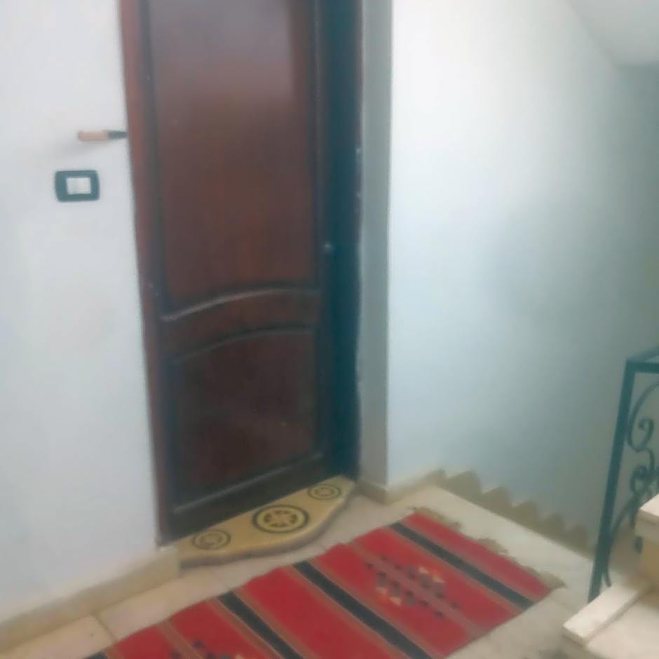 Memnoun house