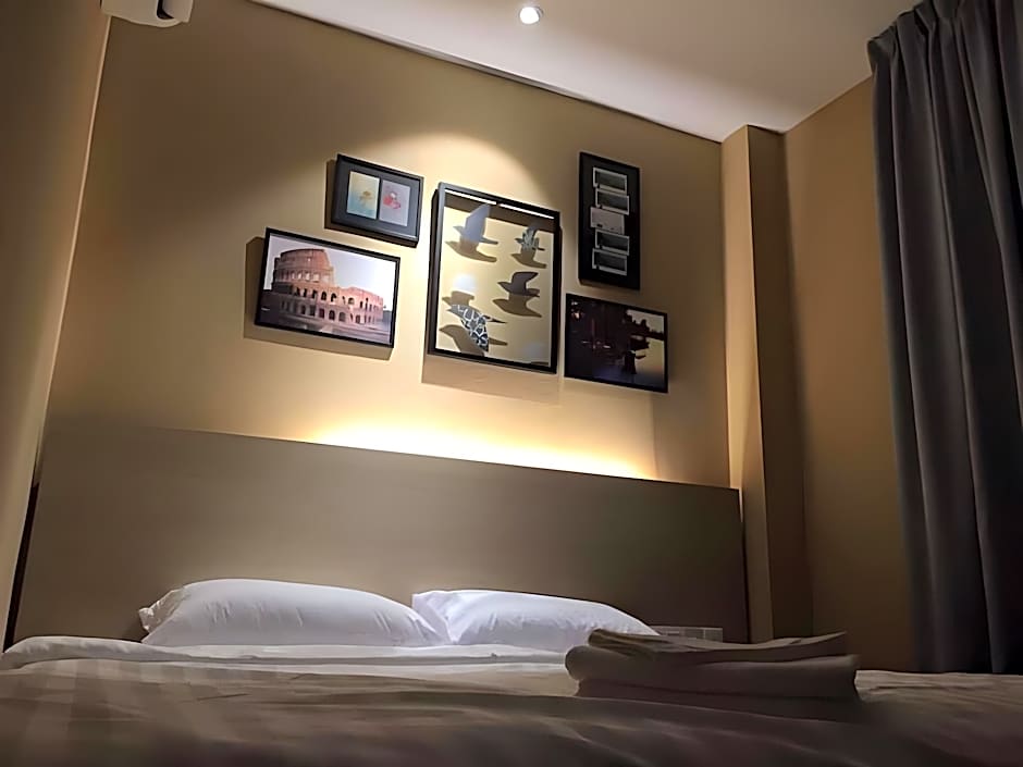 91 Street Boutique Inn