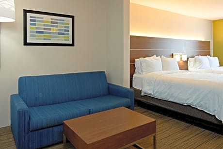 Queen Suite with Sofa Bed - Disability Access