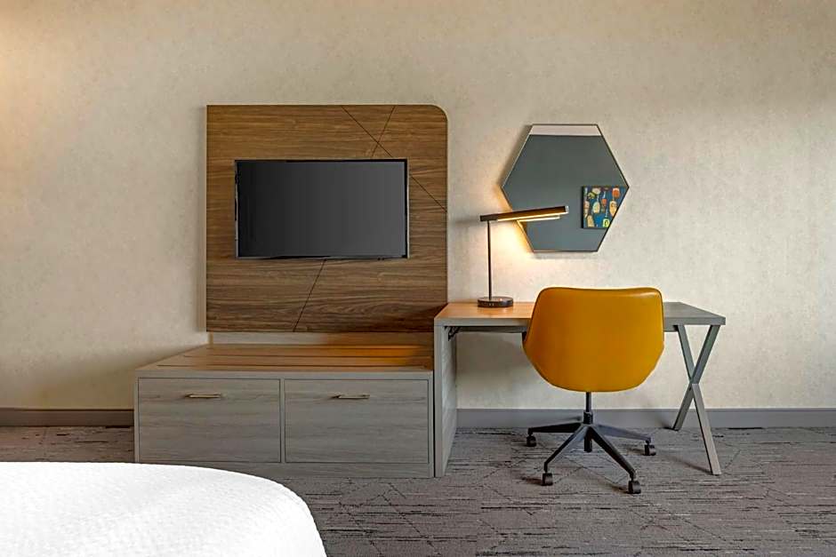 Holiday Inn Express Hotel & Suites Astoria By IHG
